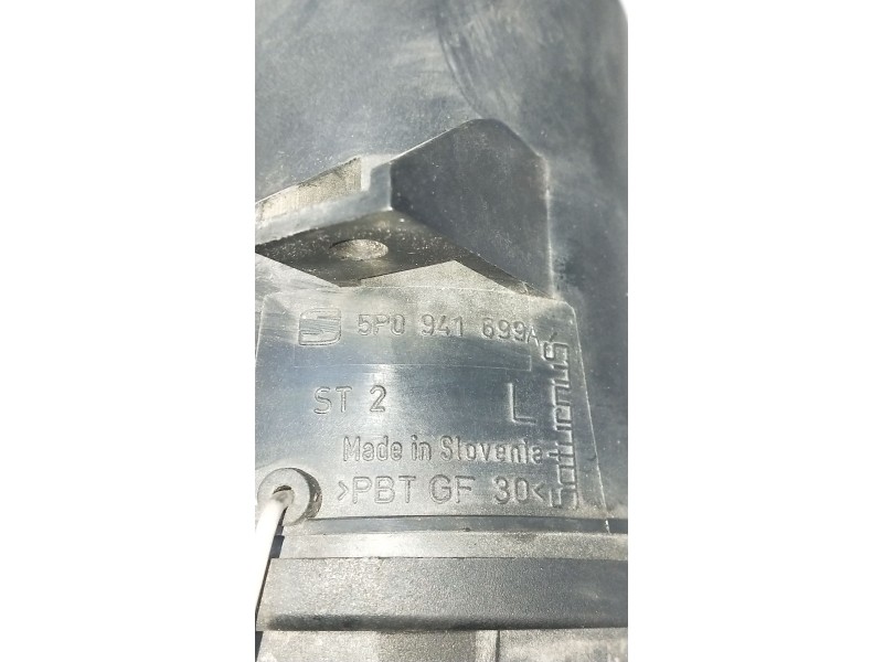 Recambio de faro antiniebla izquierdo para seat leon (1p1) 1.6 referencia OEM IAM 5P0941699A  
