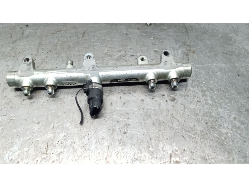 Recambio de rampa inyectora para peugeot boxer caja cerr. acristalada (rs2850)(290/330)(´02) 330 c td referencia OEM IAM 0445224