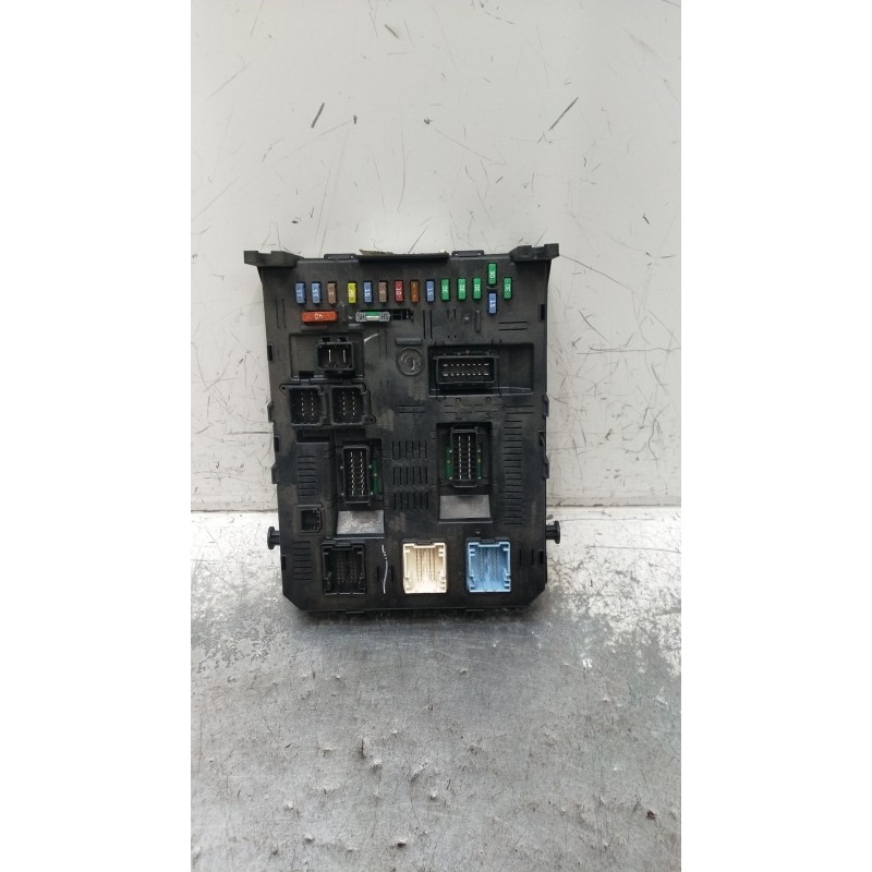 Recambio de caja reles / fusibles para citroën c5 ii break (re_) 1.6 hdi (re9hzc, re9hyb) referencia OEM IAM 9663510480 BSI2004H
