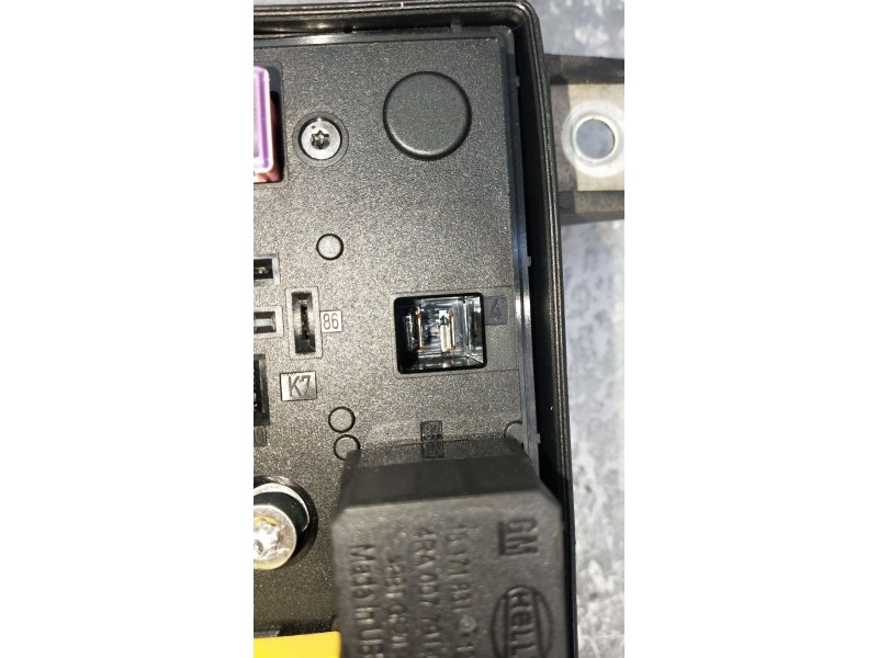 Recambio de caja reles / fusibles para opel astra h gtc (a04) 1.9 cdti (l08) referencia OEM IAM 5DK00946450 13268302 