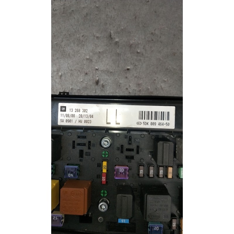 Recambio de caja reles / fusibles para opel astra h gtc (a04) 1.9 cdti (l08) referencia OEM IAM 5DK00946450 13268302 