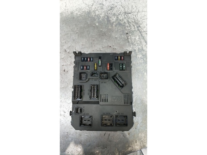 Recambio de caja reles / fusibles para citroën xsara picasso (n68) 1.6 referencia OEM IAM 9652474680 BSIE0100HG 