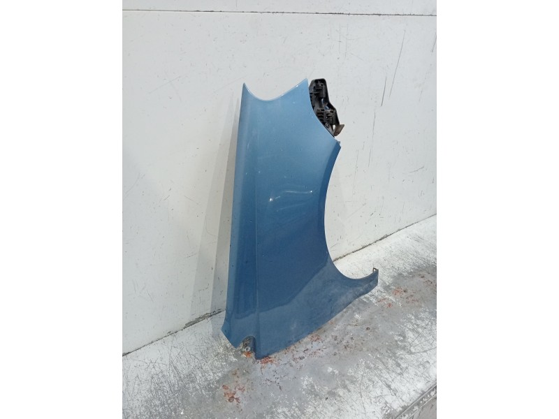 Recambio de aleta delantera derecha para volkswagen polo iv (9n_, 9a_) 1.4 tdi referencia OEM IAM   