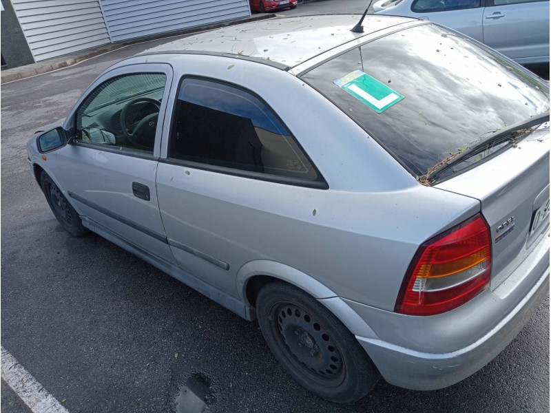opel astra g berlina del año 1998