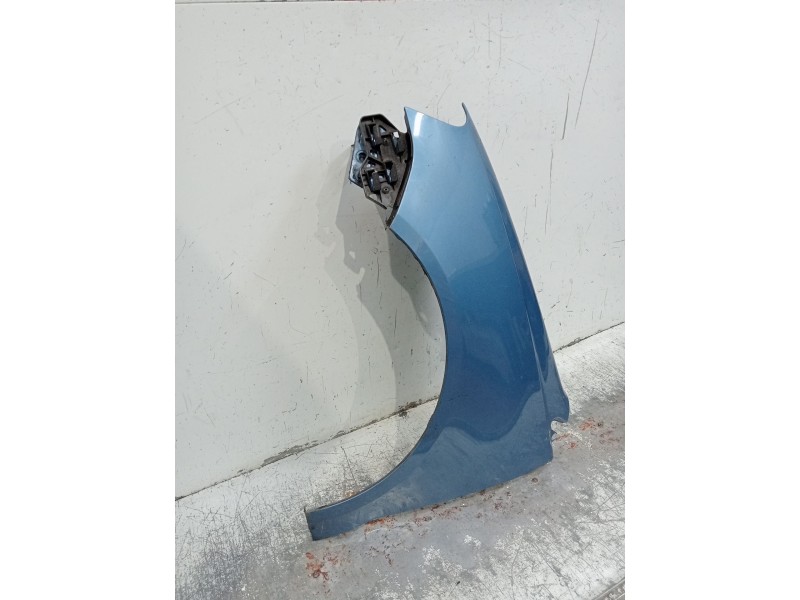 Recambio de aleta delantera izquierda para volkswagen polo iv (9n_, 9a_) 1.4 tdi referencia OEM IAM   