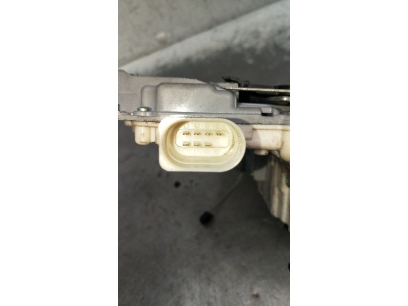 Recambio de motor cierre centralizado delantero derecho para seat leon (1p1) 1.6 referencia OEM IAM  5P 