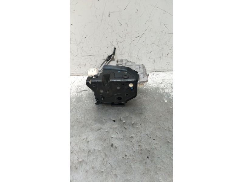 Recambio de motor cierre centralizado trasero derecho para seat leon (1p1) 1.6 referencia OEM IAM 1P0839016 5P 