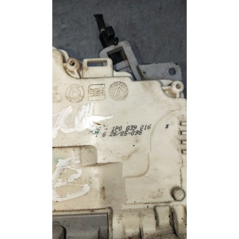 Recambio de motor cierre centralizado trasero derecho para seat leon (1p1) 1.6 referencia OEM IAM 1P0839016 5P 