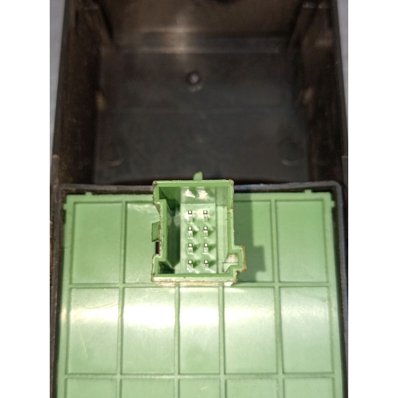 Recambio de mando elevalunas delantero izquierdo para fiat ducato furgoneta (250_) 130 multijet 2,3 d referencia OEM IAM 0735532