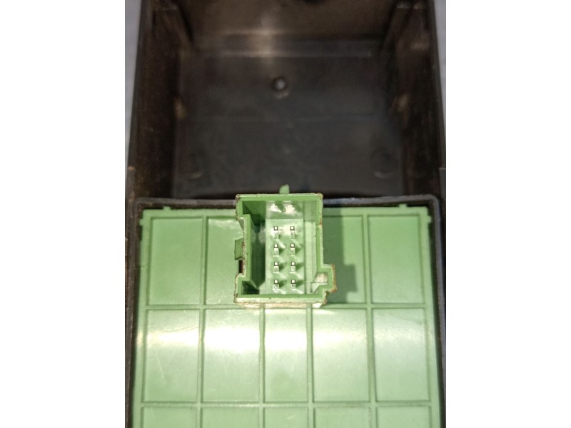 Recambio de mando elevalunas delantero izquierdo para fiat ducato furgoneta (250_) 130 multijet 2,3 d referencia OEM IAM 0735532