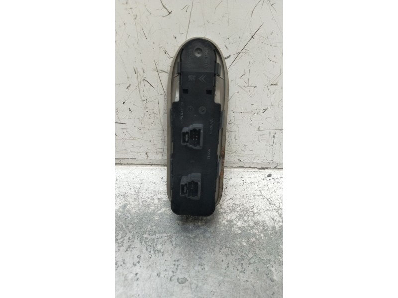 Recambio de mando elevalunas delantero izquierdo para citroën c5 ii break (re_) 1.6 hdi (re9hzc, re9hyb) referencia OEM IAM 9651