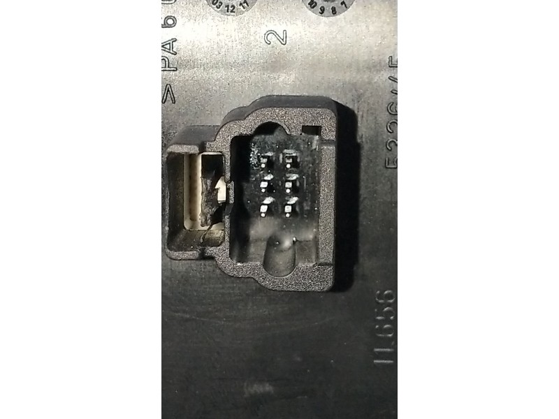 Recambio de mando elevalunas delantero izquierdo para citroën c5 ii break (re_) 1.6 hdi (re9hzc, re9hyb) referencia OEM IAM 9651