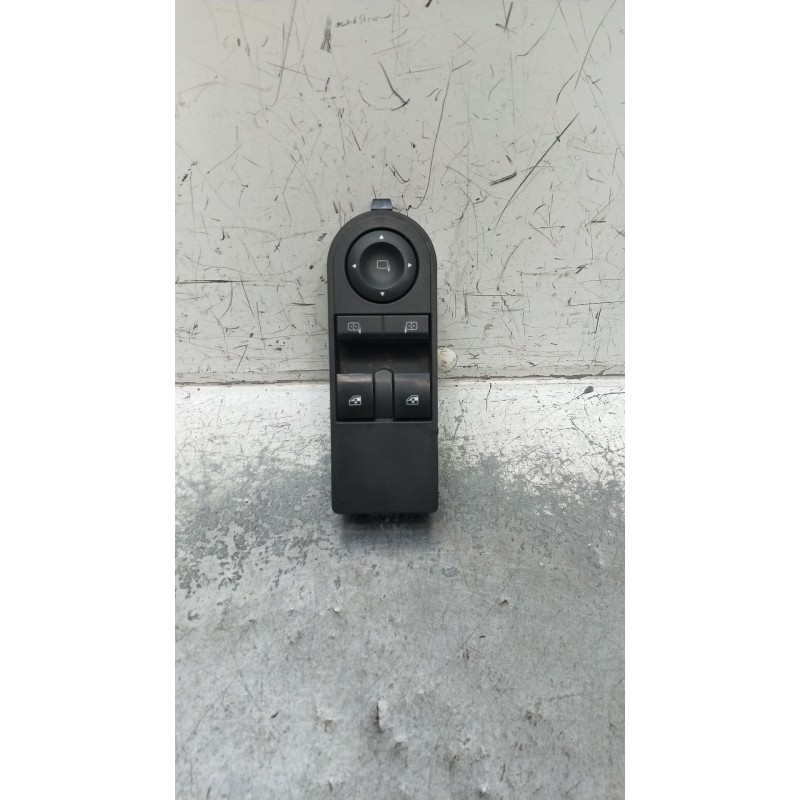 Recambio de mando elevalunas delantero izquierdo para opel astra h gtc (a04) 1.9 cdti (l08) referencia OEM IAM 13228706 3P 