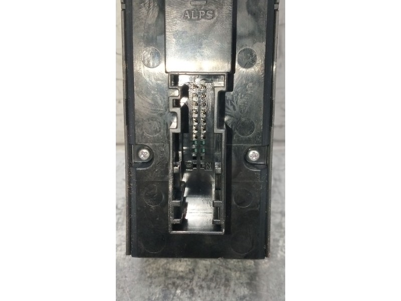 Recambio de mando elevalunas delantero izquierdo para opel astra h gtc (a04) 1.9 cdti (l08) referencia OEM IAM 13228706 3P 