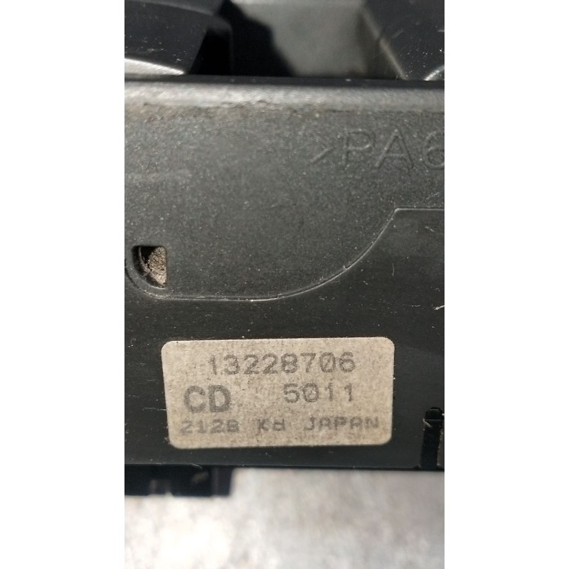 Recambio de mando elevalunas delantero izquierdo para opel astra h gtc (a04) 1.9 cdti (l08) referencia OEM IAM 13228706 3P 