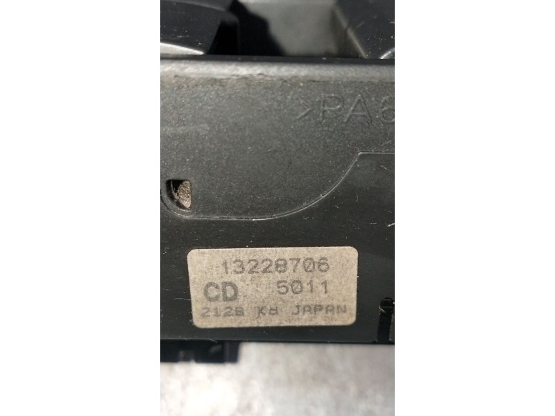 Recambio de mando elevalunas delantero izquierdo para opel astra h gtc (a04) 1.9 cdti (l08) referencia OEM IAM 13228706 3P 