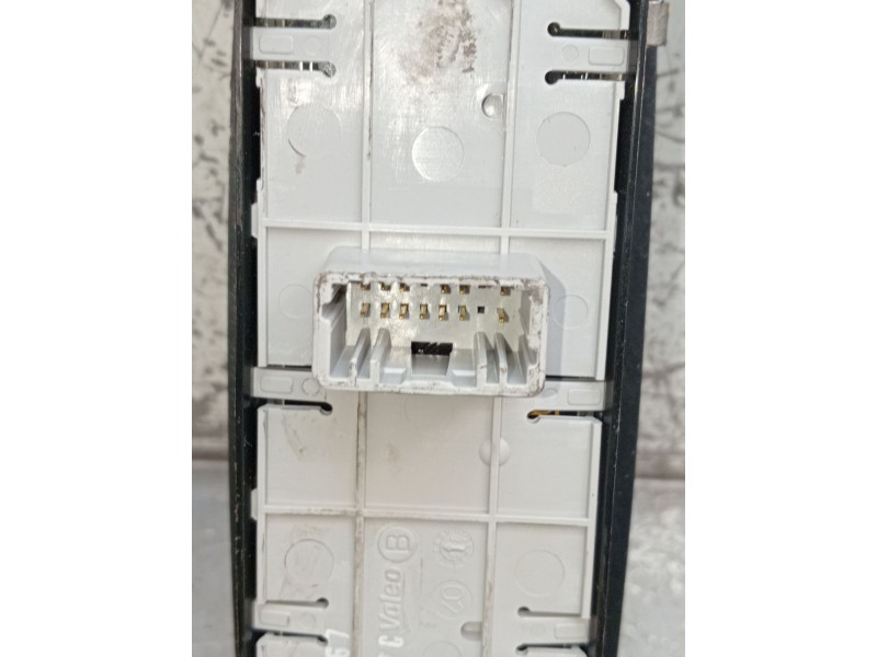 Recambio de mando elevalunas delantero izquierdo para renault laguna iii (bt0/1) 2.0 16v (bt05, bt0f, bt0w) referencia OEM IAM 8