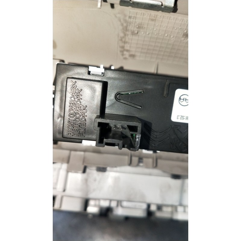 Recambio de luz interior para citroën c5 aircross (ac_, aj_, ar_, a4_) 2.0 bluehdi 180 (ajehzr) referencia OEM IAM 9812595380 BP