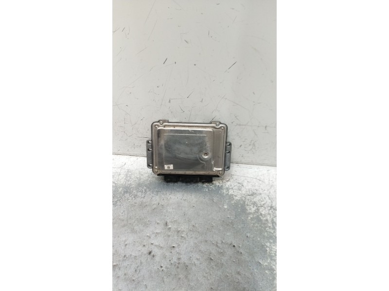 Recambio de centralita motor uce para citroën c5 ii break (re_) 1.6 hdi (re9hzc, re9hyb) referencia OEM IAM 0281013332 966425758