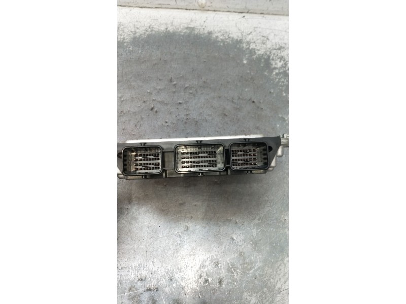 Recambio de centralita motor uce para citroën c5 ii break (re_) 1.6 hdi (re9hzc, re9hyb) referencia OEM IAM 0281013332 966425758