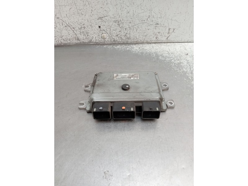 Recambio de centralita motor uce para renault laguna iii (bt0/1) 2.0 16v (bt05, bt0f, bt0w) referencia OEM IAM 8200847021 820075