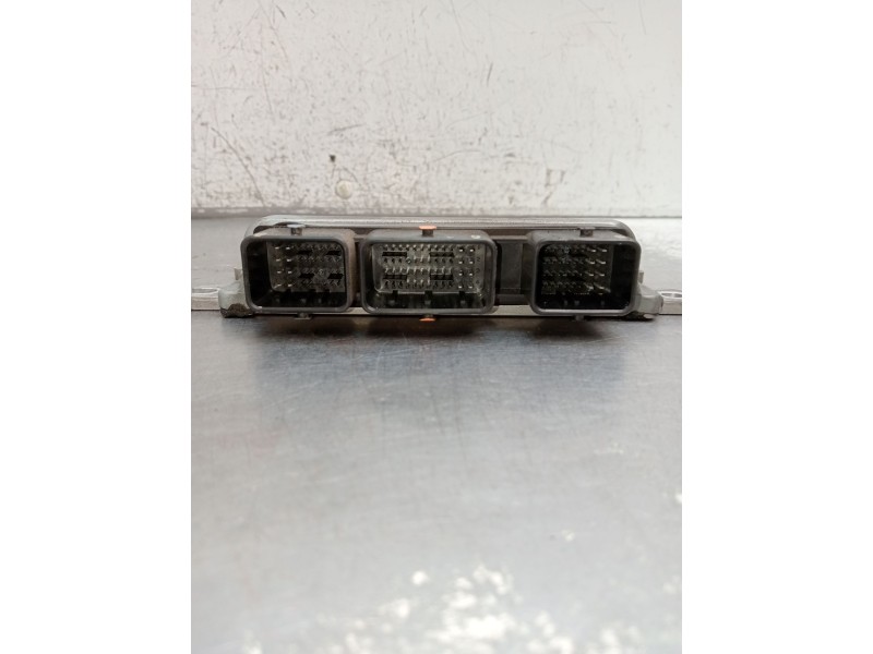 Recambio de centralita motor uce para renault laguna iii (bt0/1) 2.0 16v (bt05, bt0f, bt0w) referencia OEM IAM 8200847021 820075