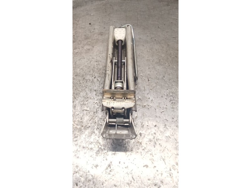 Recambio de gato para volkswagen polo iv (9n_, 9a_) 1.4 tdi referencia OEM IAM 6Q011031D  