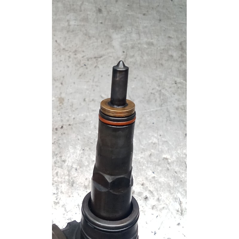 Recambio de inyector para volkswagen polo iv (9n_, 9a_) 1.4 tdi referencia OEM IAM 038130073AG 0414720215 BOSCH