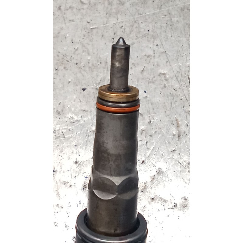 Recambio de inyector para volkswagen polo iv (9n_, 9a_) 1.4 tdi referencia OEM IAM 038130073AG 0414720215 BOSCH