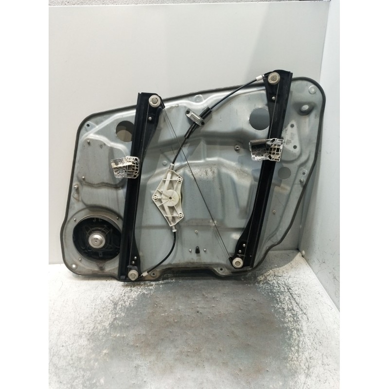 Recambio de elevalunas delantero izquierdo para mercedes-benz clase m (w164) 320 / 350 cdi (164.122) referencia OEM IAM A2518200