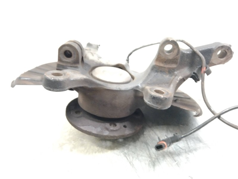 Recambio de mangueta delantera derecha para mercedes vito kasten (639) 113 cdi lang (639.603) referencia OEM IAM   