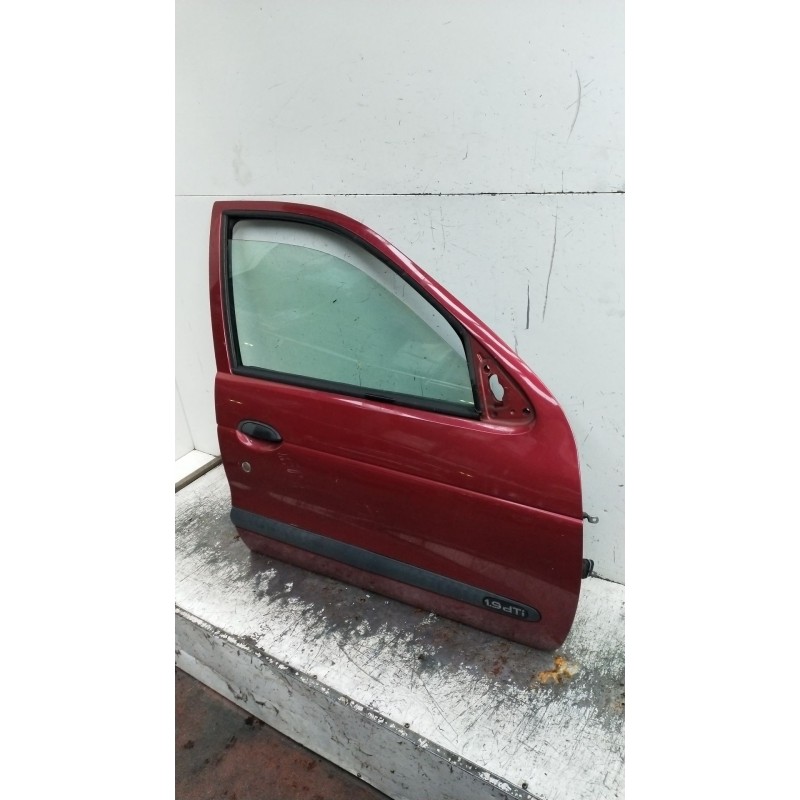 Recambio de puerta delantera derecha para renault megane i classic (la0/1_) 1.9 dti (la1u) referencia OEM IAM  4P 