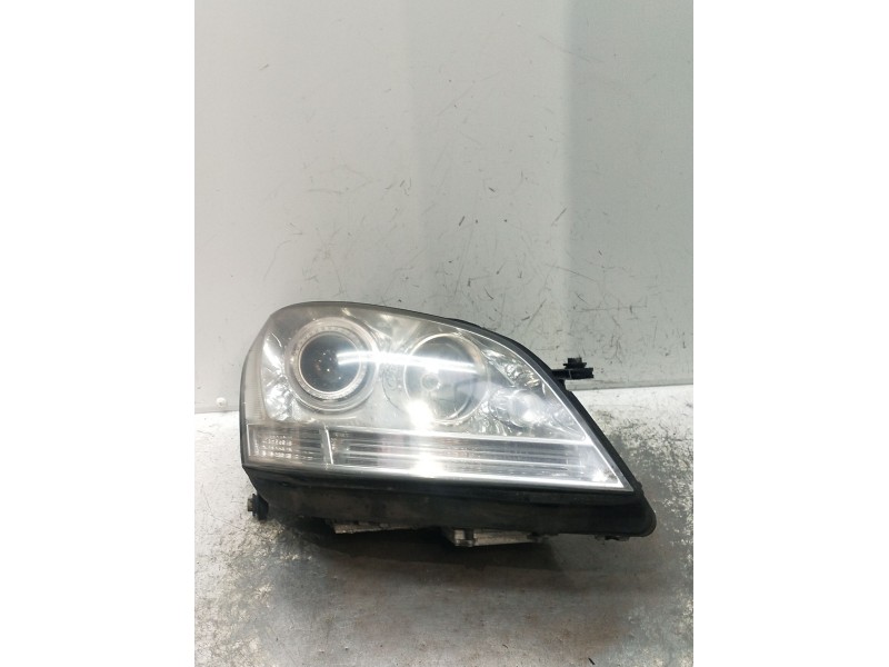 Recambio de faro derecho para mercedes-benz clase m (w164) 320 / 350 cdi (164.122) referencia OEM IAM A0038205826 5DF00870402 XE