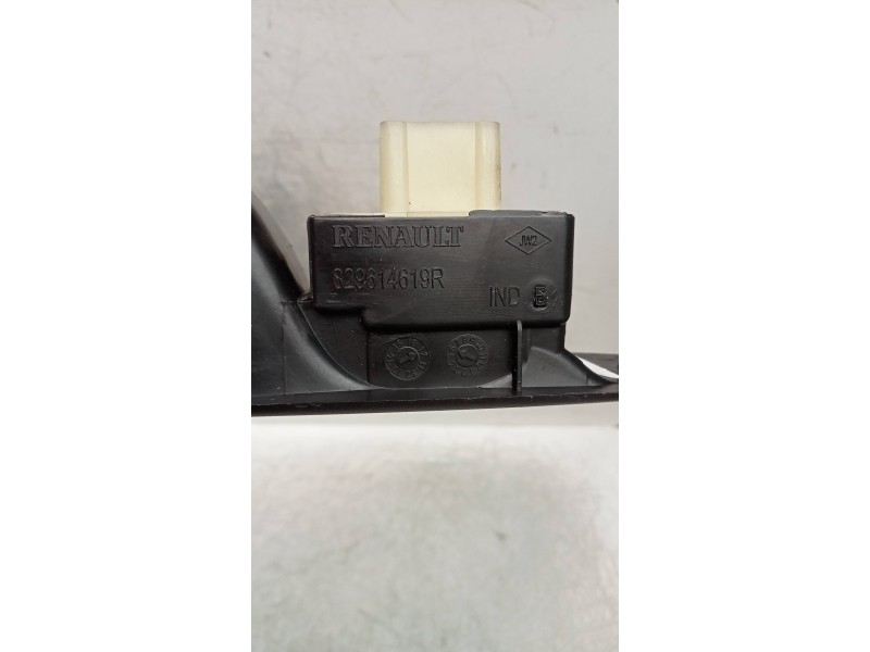 Recambio de mando elevalunas trasero izquierdo para renault zoe entry referencia OEM IAM 829614619R  