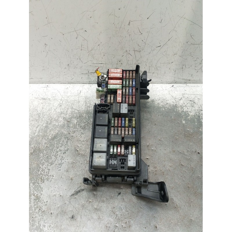 Recambio de caja reles / fusibles para mercedes-benz clase m (w164) 320 / 350 cdi (164.122) referencia OEM IAM A1645402372  