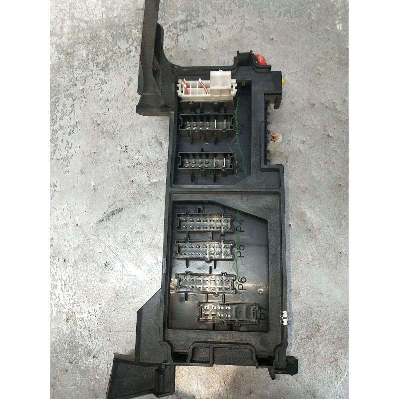 Recambio de caja reles / fusibles para mercedes-benz clase m (w164) 320 / 350 cdi (164.122) referencia OEM IAM A1645402372  