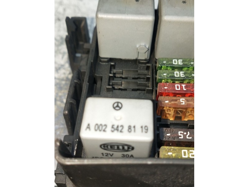 Recambio de caja reles / fusibles para mercedes-benz clase m (w164) 320 / 350 cdi (164.122) referencia OEM IAM A1645402372  
