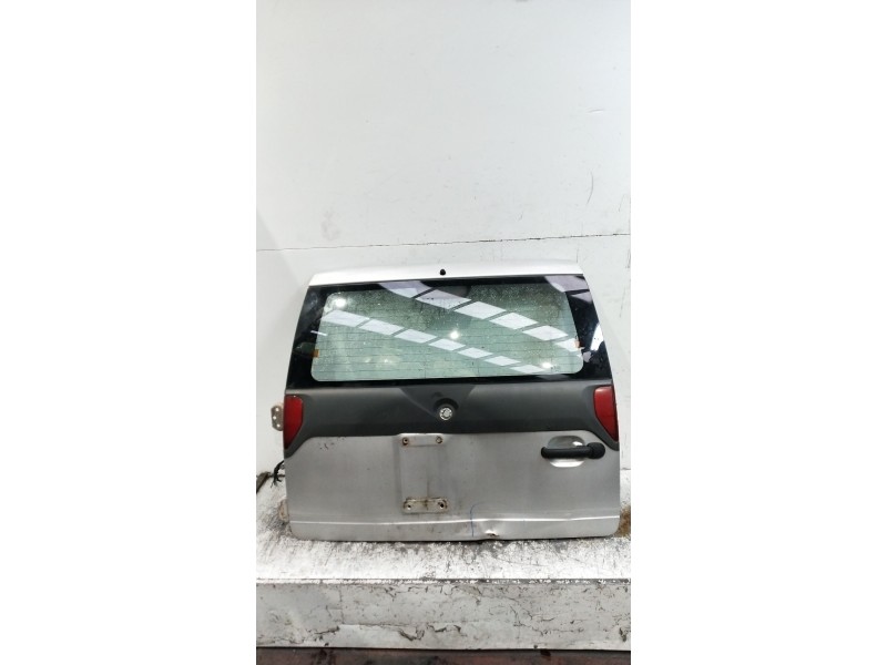 Recambio de porton trasero para nissan terrano ii (r20) 2.7 tdi 4wd referencia OEM IAM VER FOTOS OJO VER FOTOS PORTON CON UN ABO