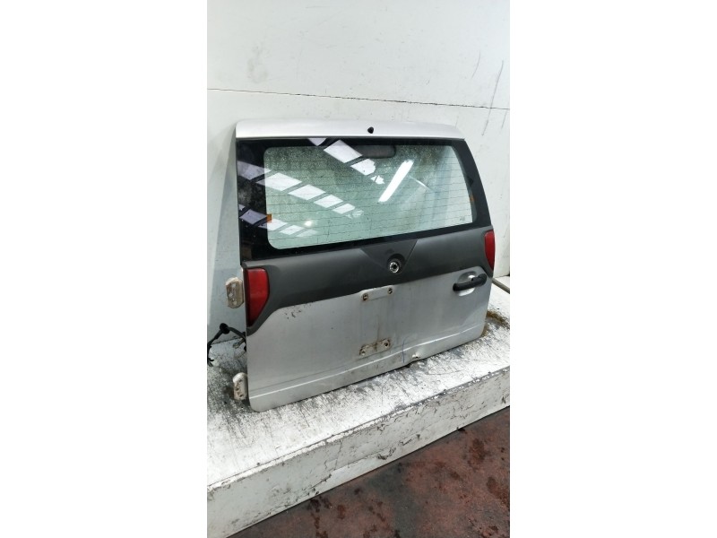 Recambio de porton trasero para nissan terrano ii (r20) 2.7 tdi 4wd referencia OEM IAM VER FOTOS OJO VER FOTOS PORTON CON UN ABO