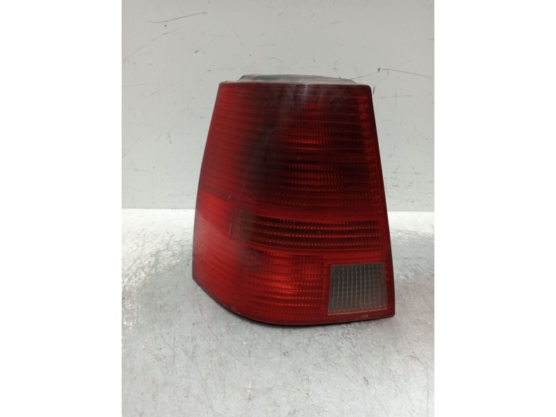 Recambio de piloto trasero izquierdo para volkswagen golf iv variant (1j5) 1.9 tdi 4motion referencia OEM IAM   