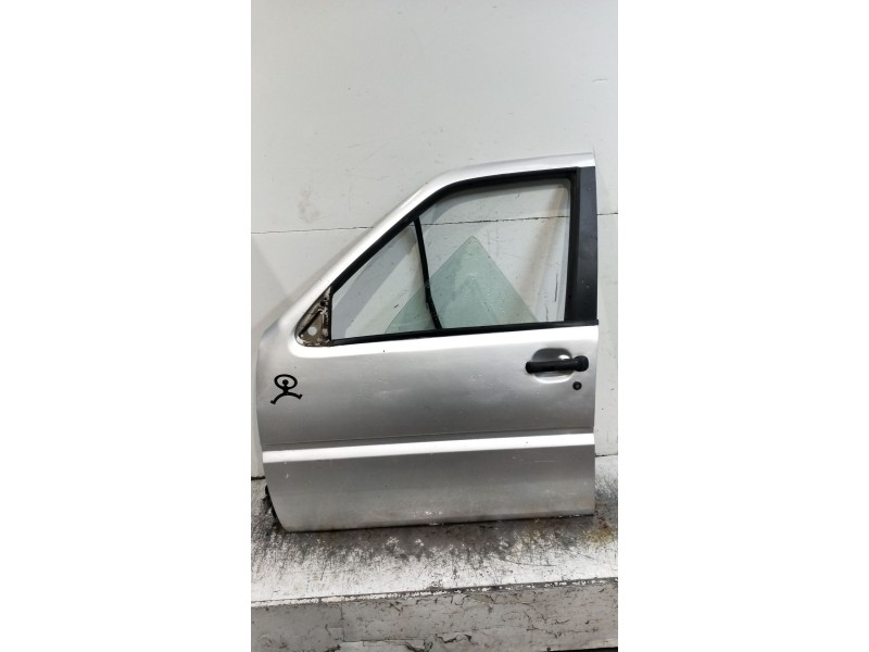 Recambio de puerta delantera izquierda para nissan terrano ii (r20) 2.7 tdi 4wd referencia OEM IAM  5P 