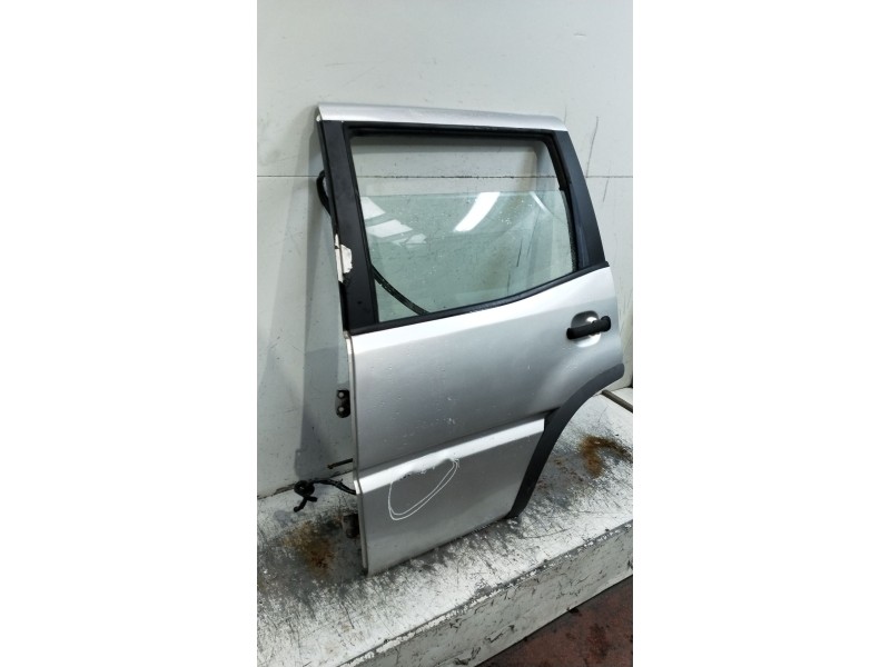 Recambio de puerta trasera izquierda para nissan terrano ii (r20) 2.7 tdi 4wd referencia OEM IAM  5P 