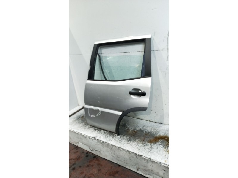 Recambio de puerta trasera izquierda para nissan terrano ii (r20) 2.7 tdi 4wd referencia OEM IAM  5P 
