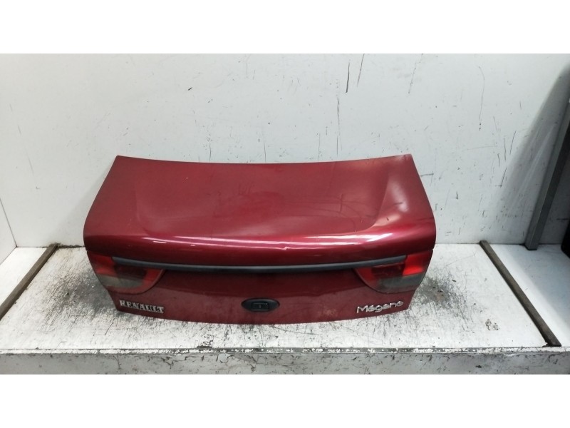 Recambio de tapa maletero para renault megane i classic (la0/1_) 1.9 dti (la1u) referencia OEM IAM   