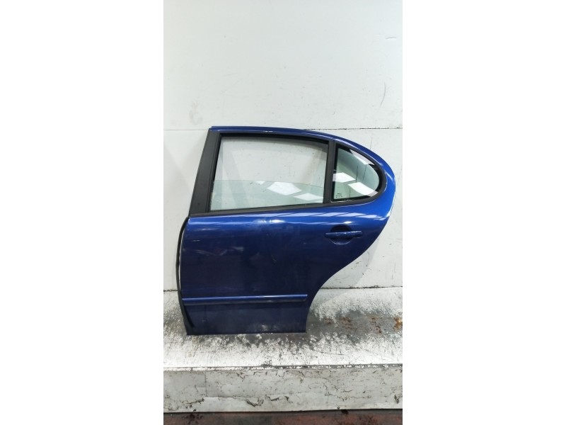 Recambio de puerta trasera derecha para seat leon (1m1) 1.9 tdi referencia OEM IAM  5P 
