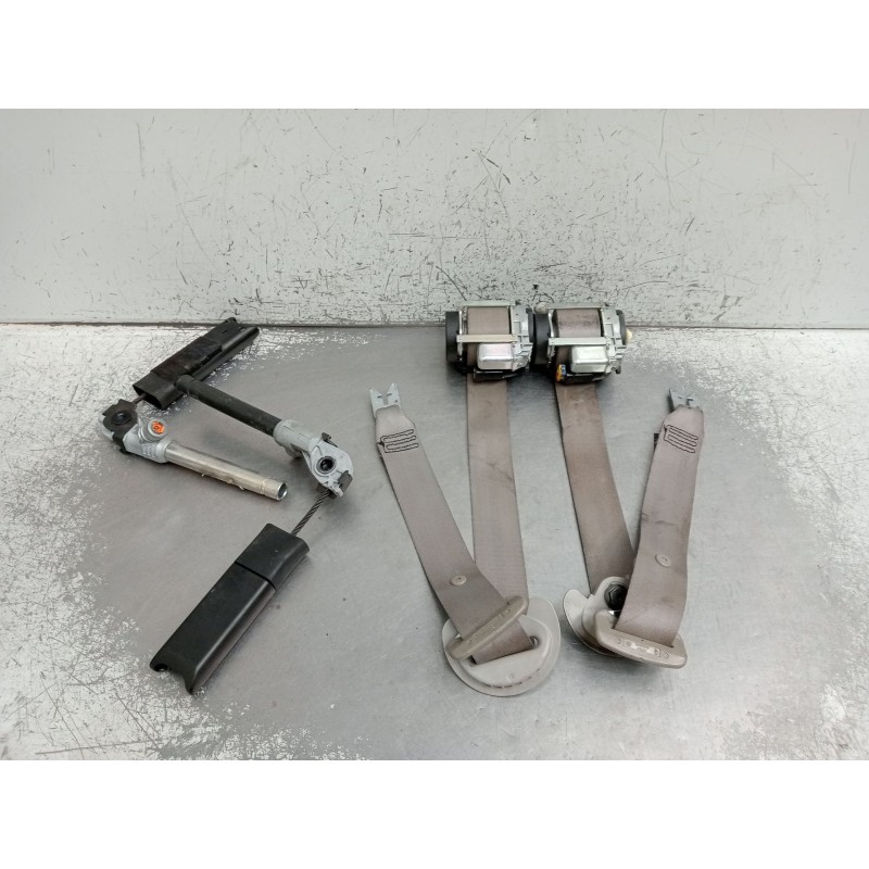 Recambio de juego cinturones delantero para renault laguna iii (bt0/1) 2.0 16v (bt05, bt0f, bt0w) referencia OEM IAM   