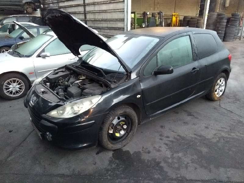 peugeot 307 berlina (s2) del año 2005