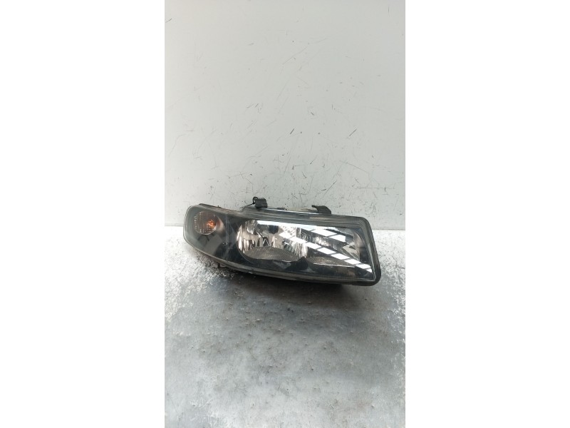 Recambio de faro derecho para seat leon (1m1) 1.9 tdi referencia OEM IAM 1M1941002D 67742701 VER FOTOS