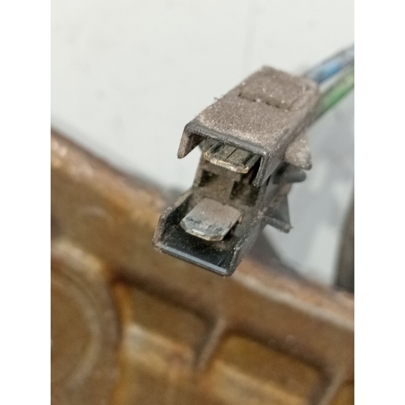 Recambio de elevalunas delantero izquierdo para ford orion ii (aff) 1.6 i referencia OEM IAM 0130821039 680245011 