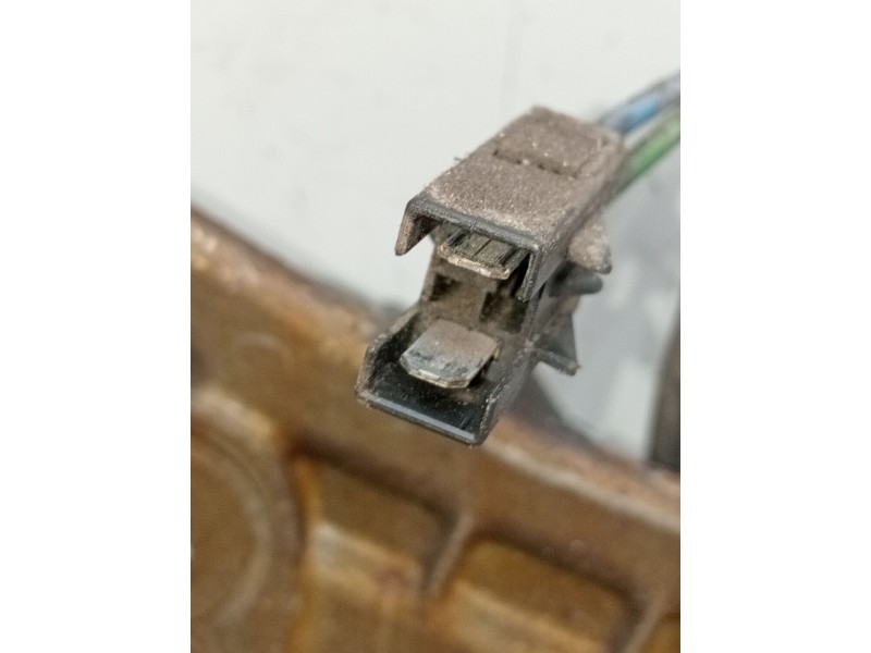 Recambio de elevalunas delantero izquierdo para ford orion ii (aff) 1.6 i referencia OEM IAM 0130821039 680245011 